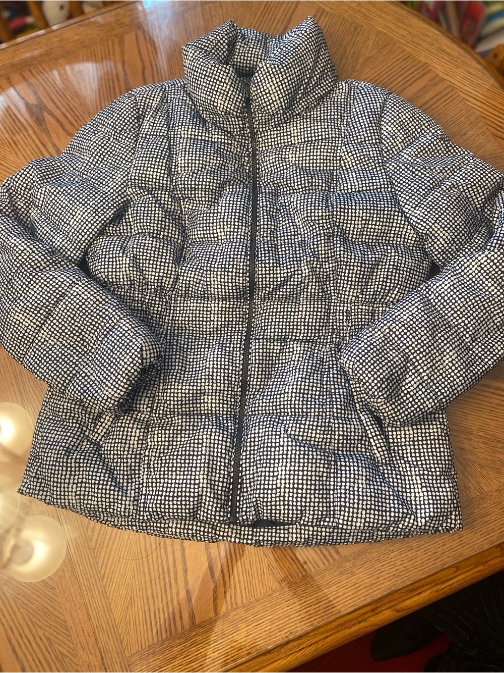 Simply Styled Black & White Checked Quilted Puffer Jacket